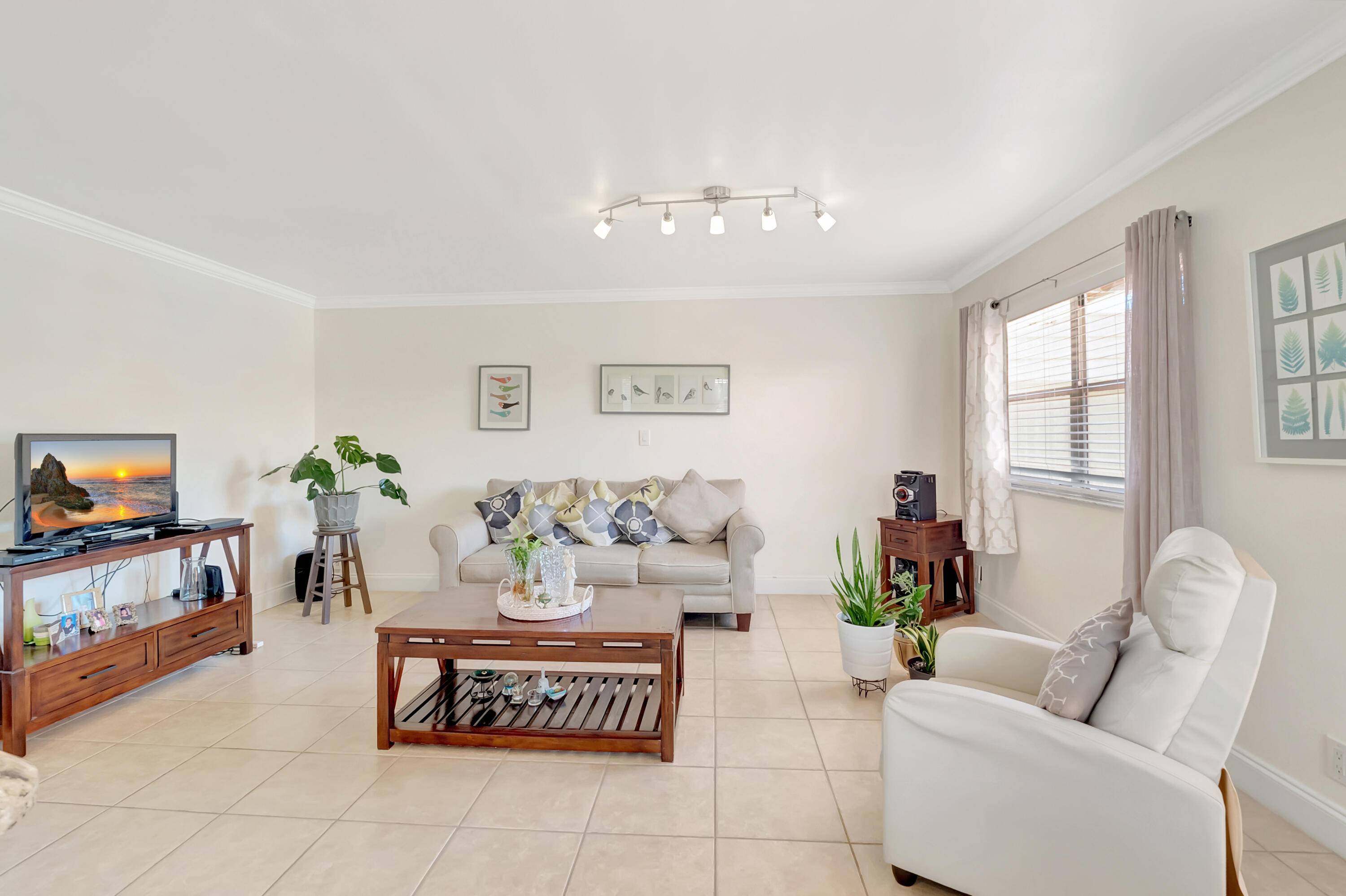 Don't miss the opportunity to buy an immaculate peaceful property in Kings Point !