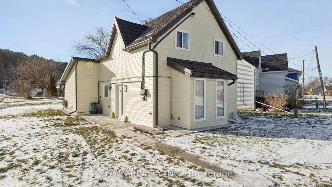Legal Duplex Fully Renovated Steps To Trent River.