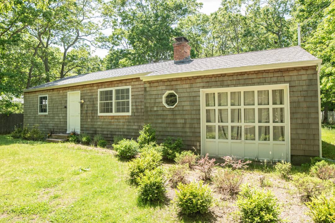 3 Bedroom Cottage Near Clearwater Beach & Gerard Drive