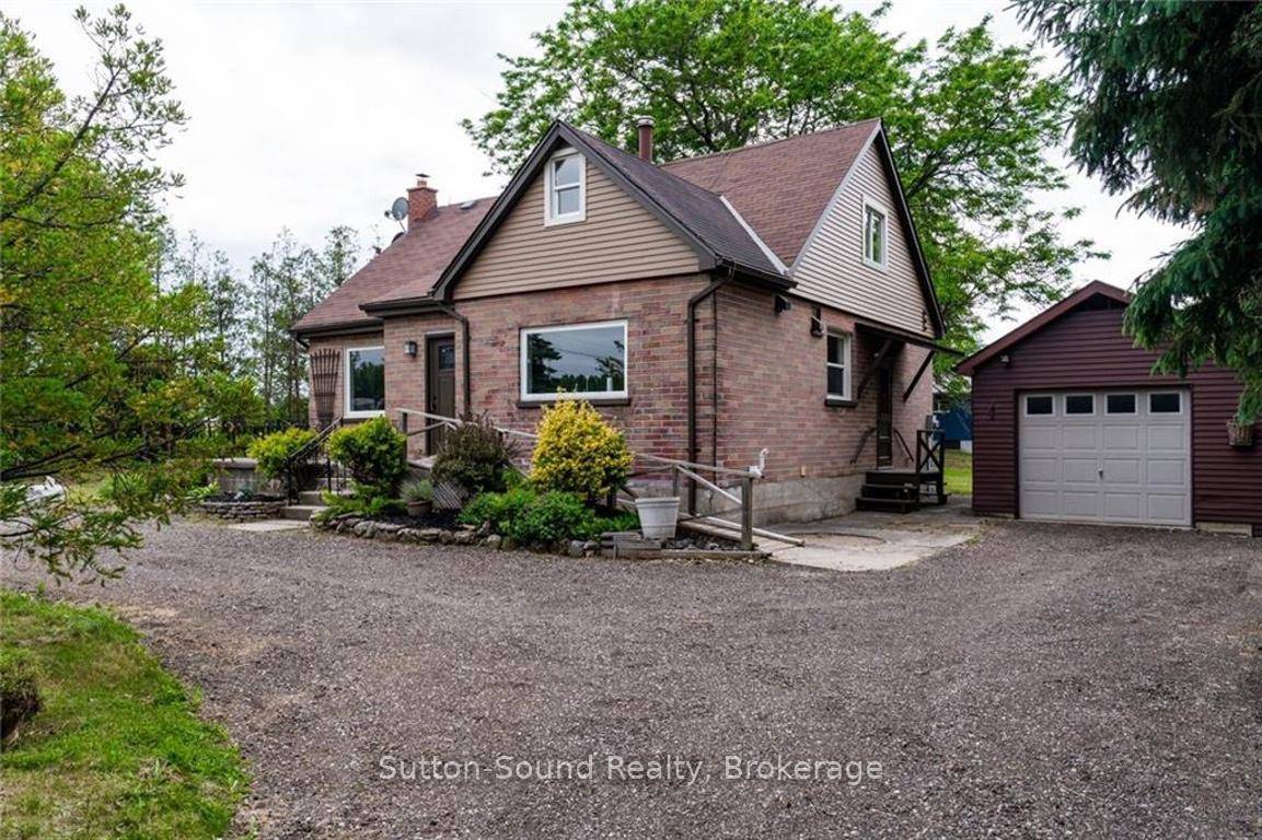 1 Acre Country Paradise for Lease in South Dumfries !