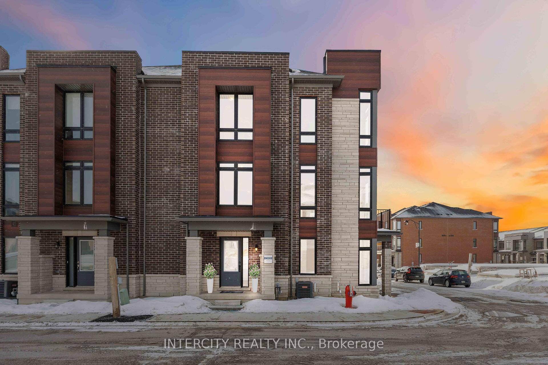Brand new End amp ; Corner 3 Storey Townhome.