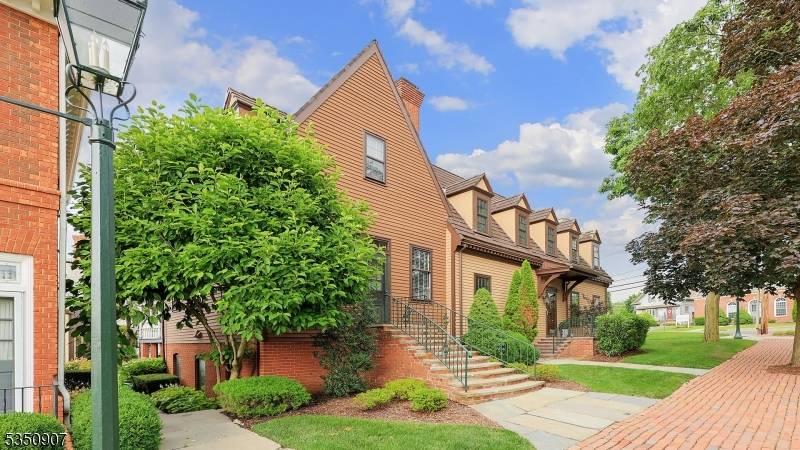 Welcome to this charming and spacious 2 bedroom, 2 bathroom bank owned end unit !