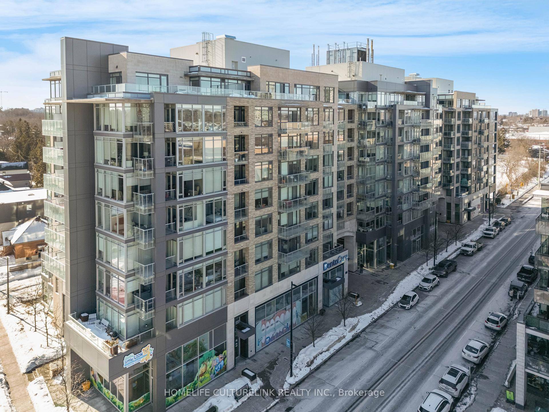 Welcome to this move in ready 2 bedroom that has it all !