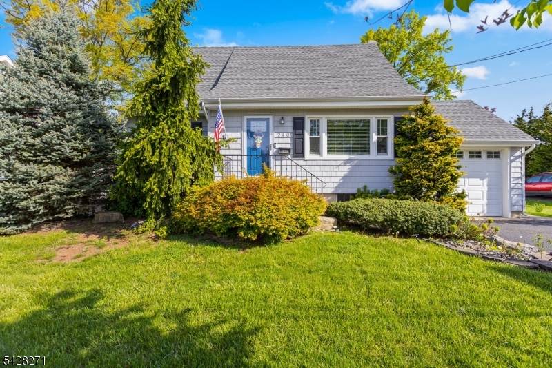 Welcome to this charming Cape Cod in the highly sought after Garwood Borough !