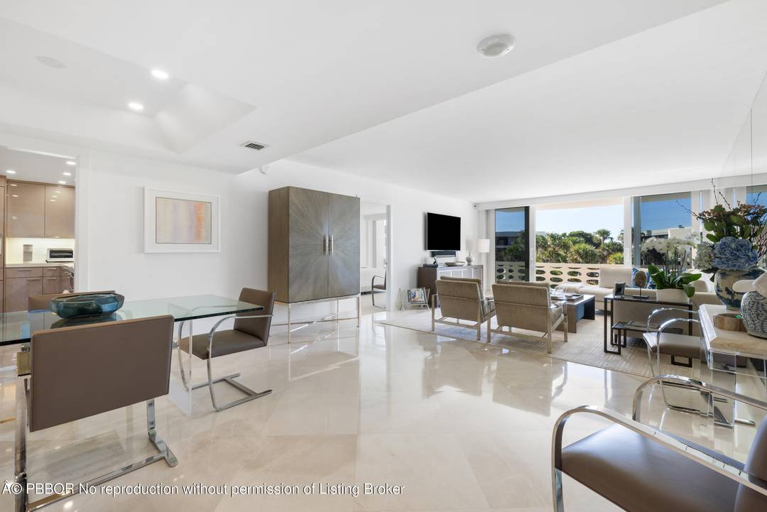 Rare In Town Offering ! Welcome to the iconic Sun amp ; Surf, Unit 408 a sunny, south facing, beautifully renovated residence that embodies Palm Beach perfection.