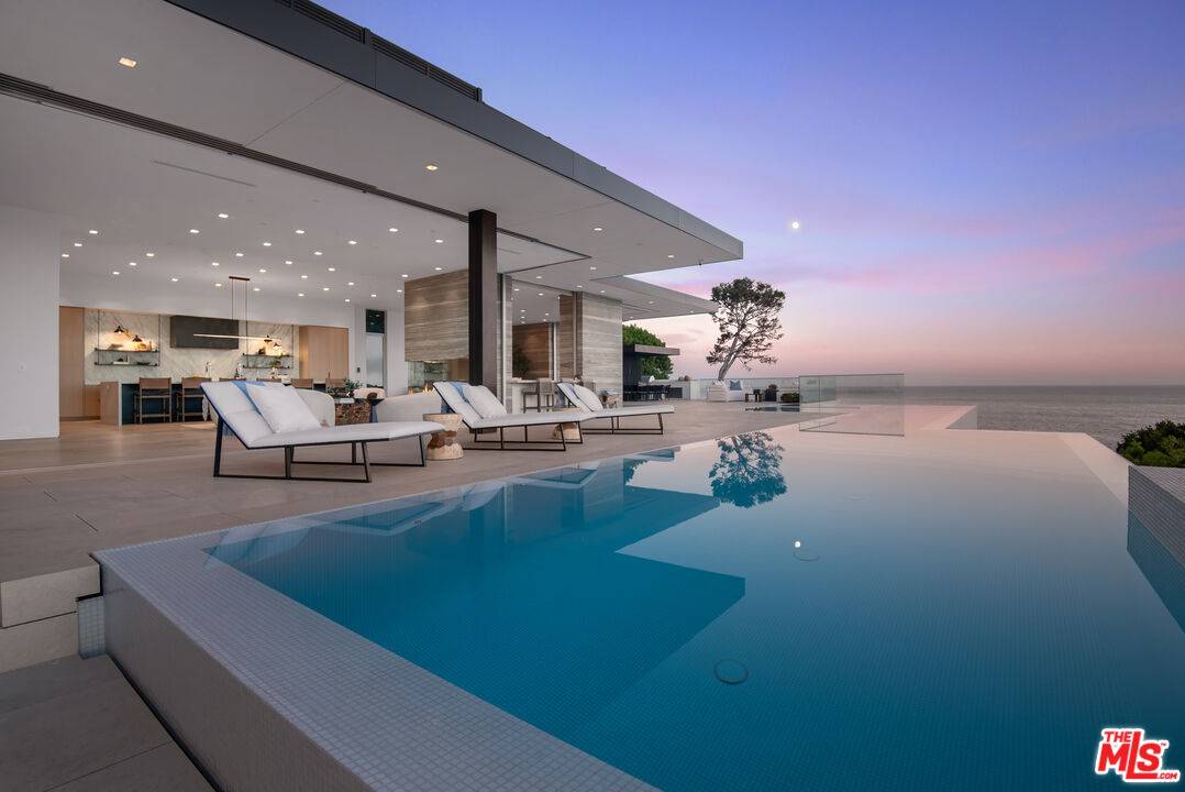 26946  Pacific Coast Hwy 5BR Malibu La