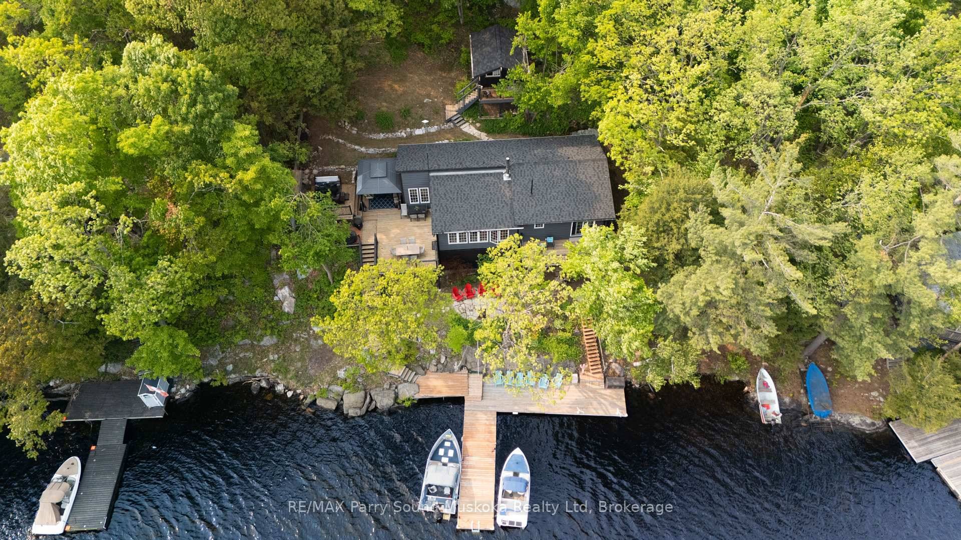 3 bedroom, 2 bathroom cedar sided cottage on the highly desirable Healey Lake.