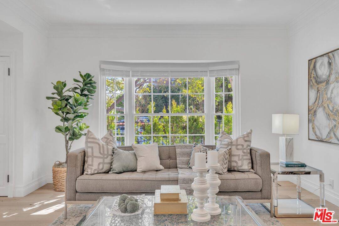 133  S Linden Dr 2BR Beverly Hills La