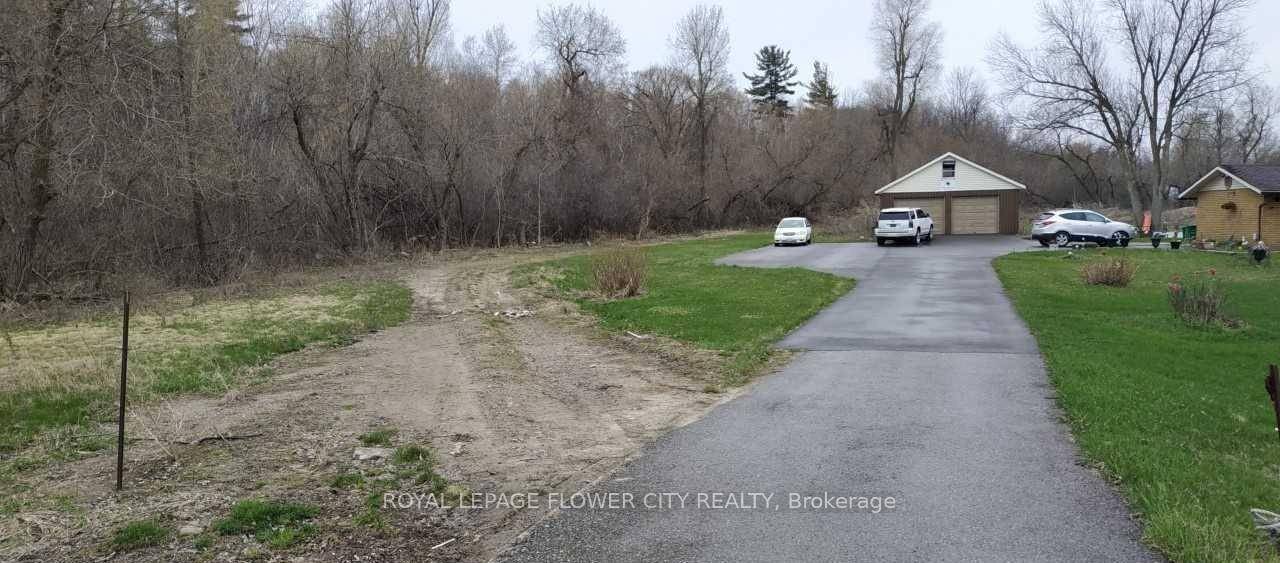 Located On The 1. 5 Acre Lot, right on Mississauga Rd in the High Demand Area of Brampton fully independent separate Cute furnished Annexure gt ; gt ; Stainless Steel ...