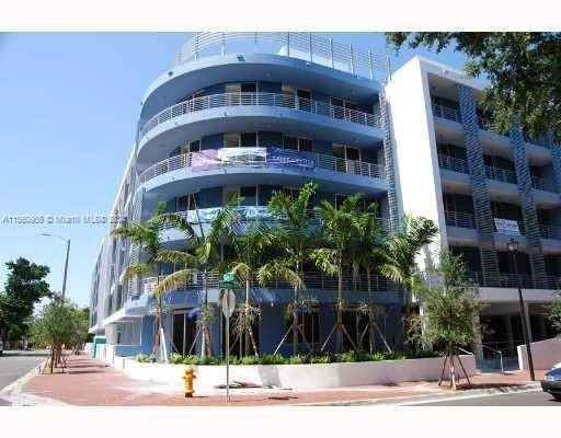 Incredible PH for sale with large private roof terrace and private jacuzzi.