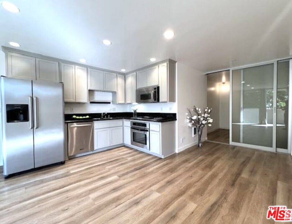 11645   Montana Ave 1BR Brentwood La