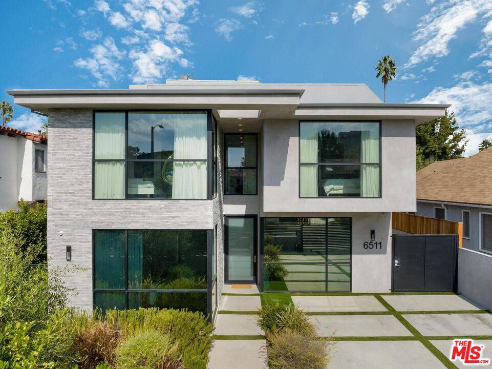 6511   Maryland Dr 5BR Beverly Grove La