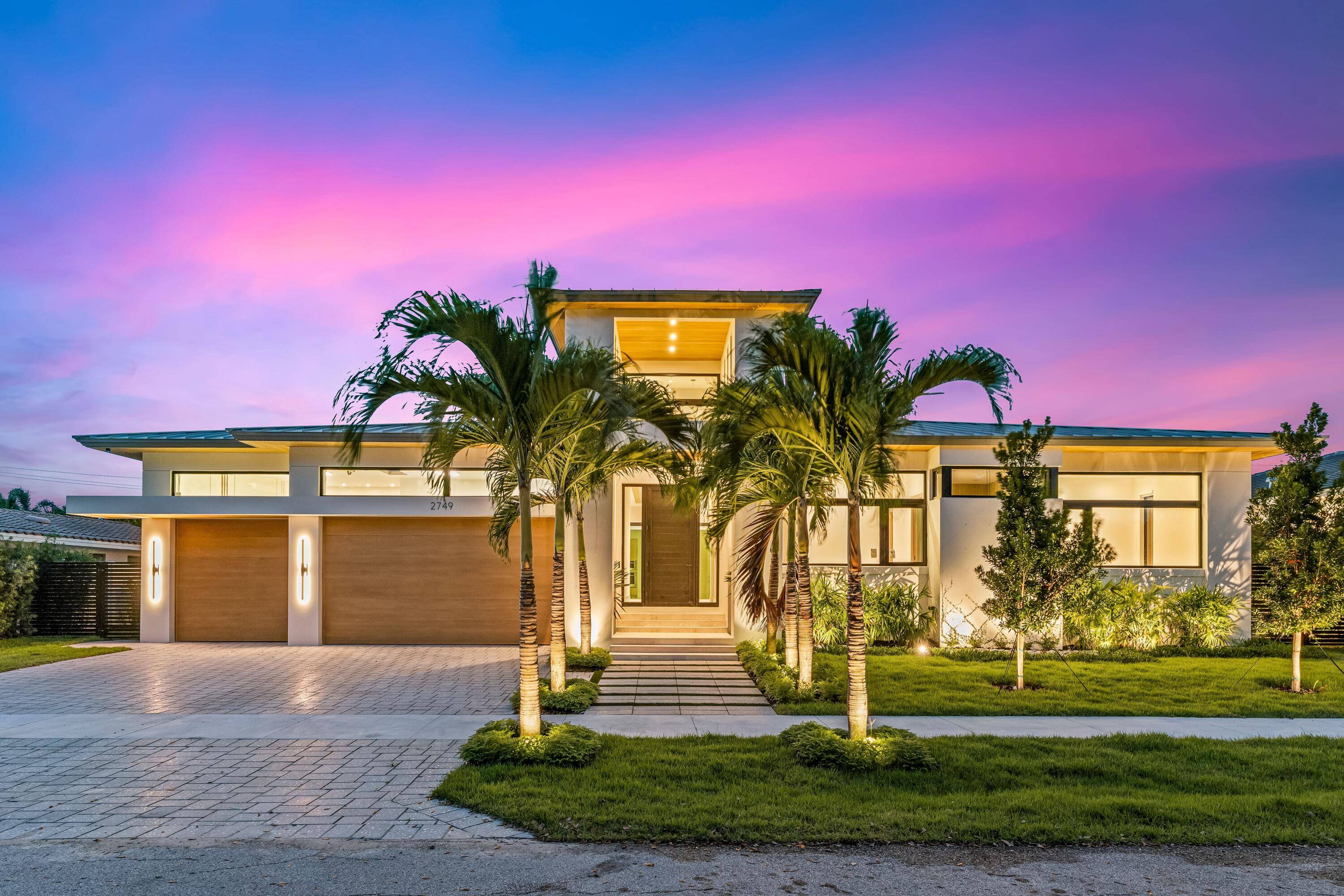 Introducing 2749 NE 34th St, designed by Tuthill Architecture and built by Naderi Developments.