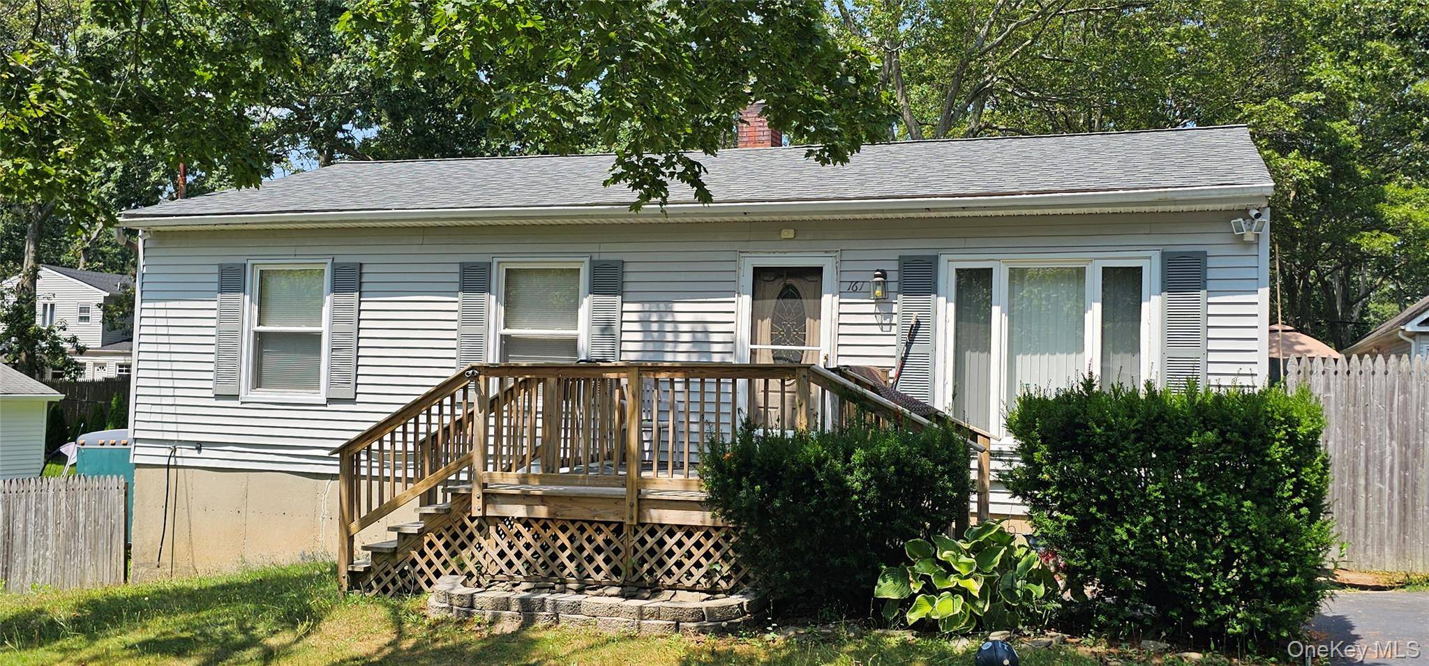 AMAZING Upgraded Renovationed RANCH !