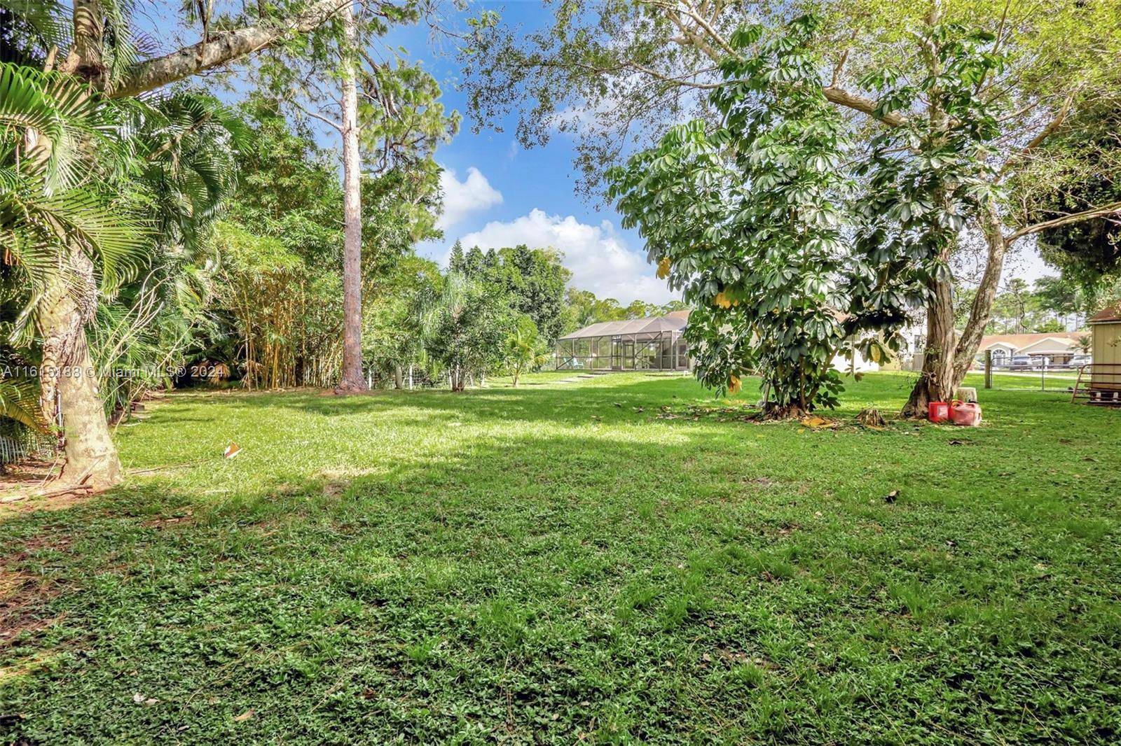 Discover your perfect retreat in this stunning 3 2 split home, boasting over 2, 200 sq ft of comfortable living space.