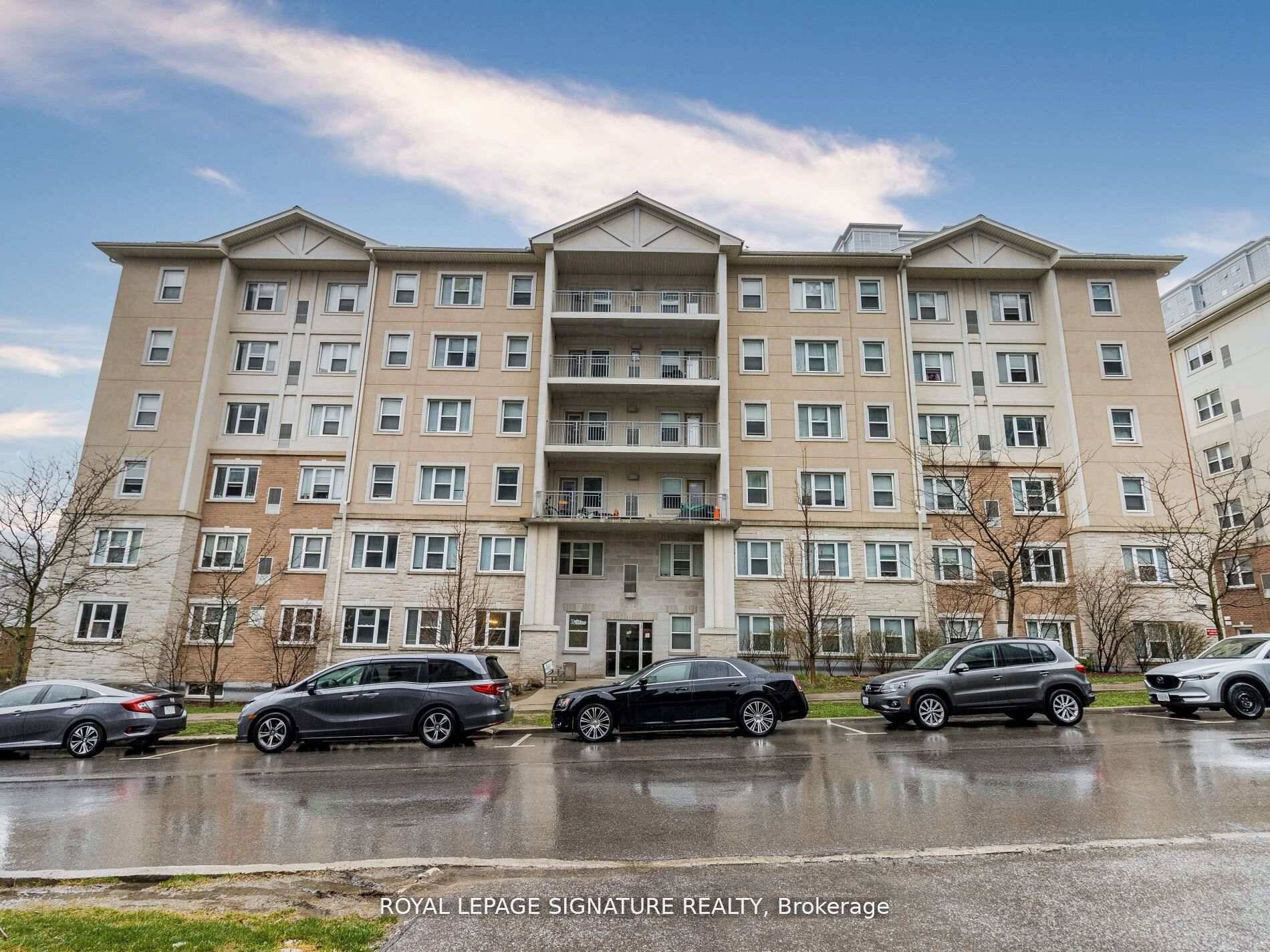 Room 1 895, ending Aug 28, 2028, 2 895, ending Aug 28, 2028, 3 895, ending Aug 28, 2028, 4 Vacant, 5 875, month 2 month.