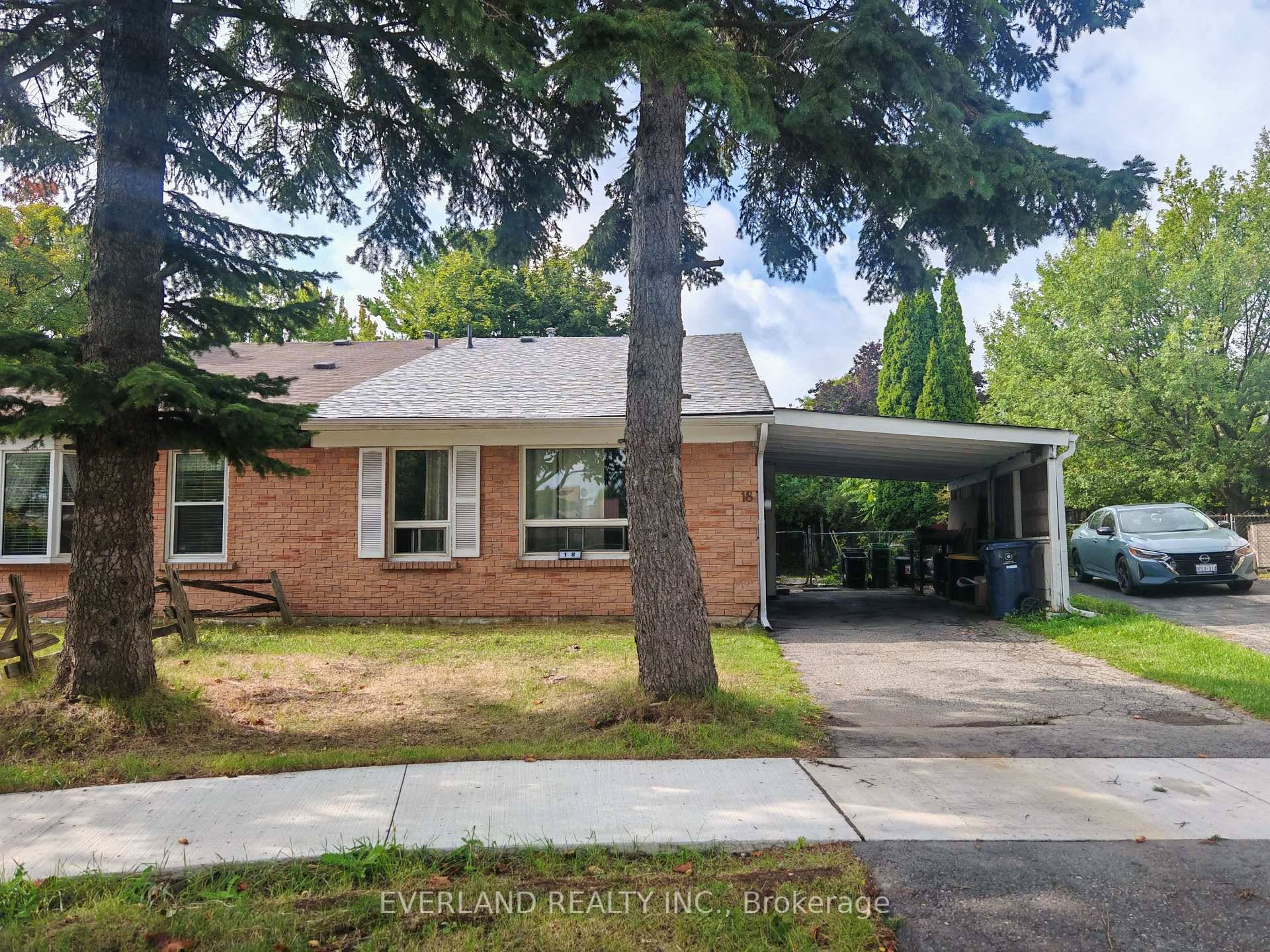 3 1 Bedrooms Backsplit located at a quiet neigborhood street, fresh new roof sheathing board, new renovated kitchen countertop refrigerator and stove, newly painted throughout, carpet free, then enjoy ur ...