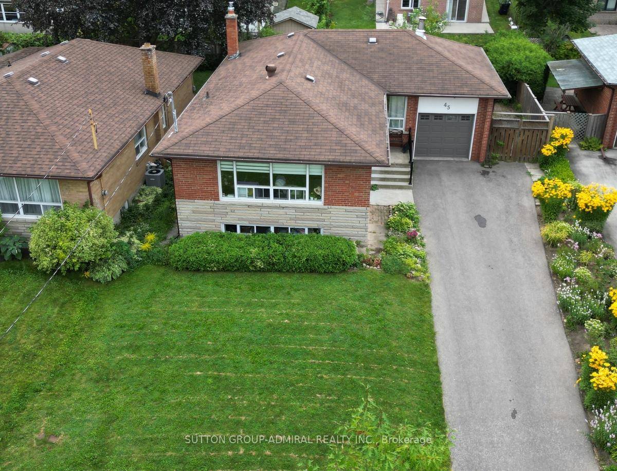Beautiful ENTIRE HOME for lease Immaculate open concept bungalow, hard wood floors throughout main level, Quartz kitchen counters and large Centre Island, Newer Dishwasher installed Oct 2023.