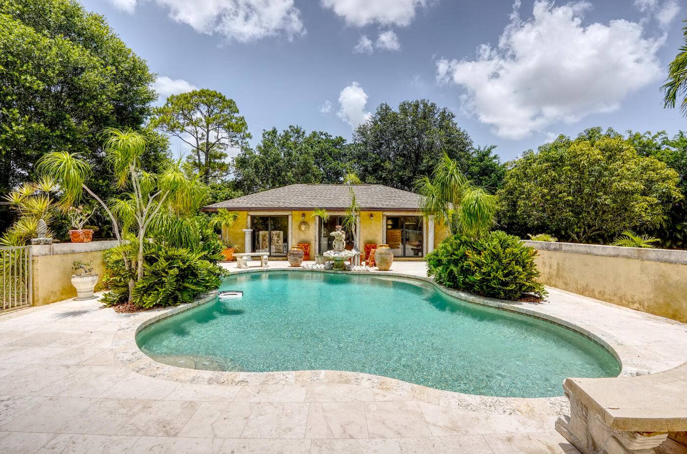 Spacious 4 Bedroom Home on 2.