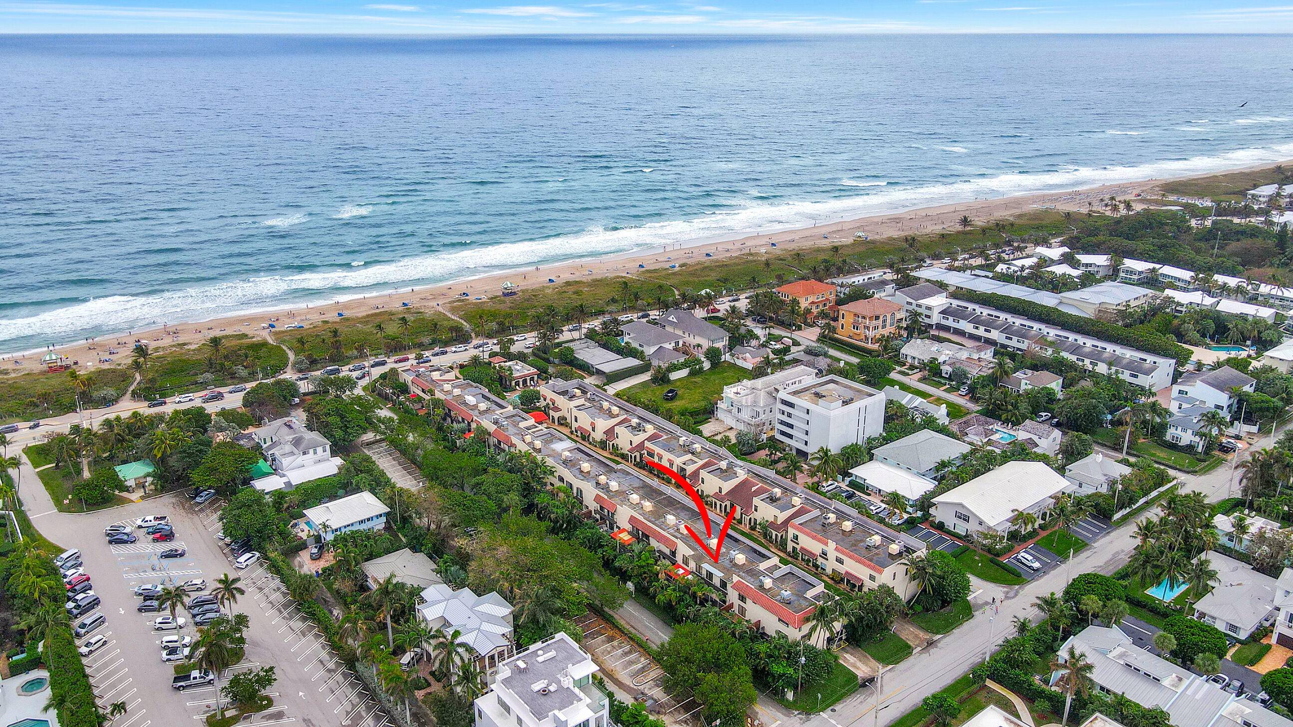 Escape to your dream coastal lifestyle with this incredible townhome across the street from the pristine beaches or a mere three blocks from the iconic Atlantic Avenue !