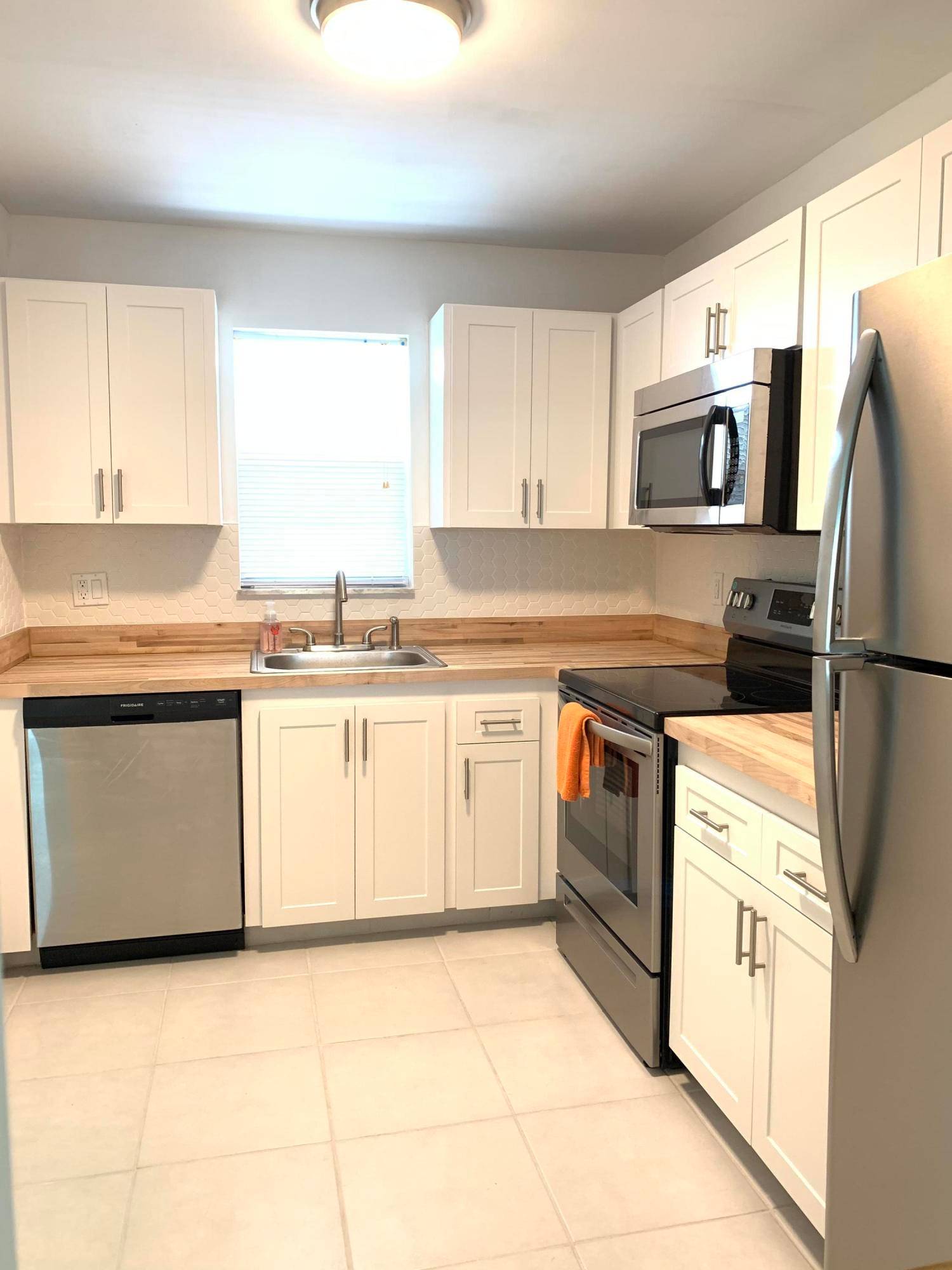 Renovated condo situated directly on the Intracoastal, within walking distance to the beach, marina, and restaurants.