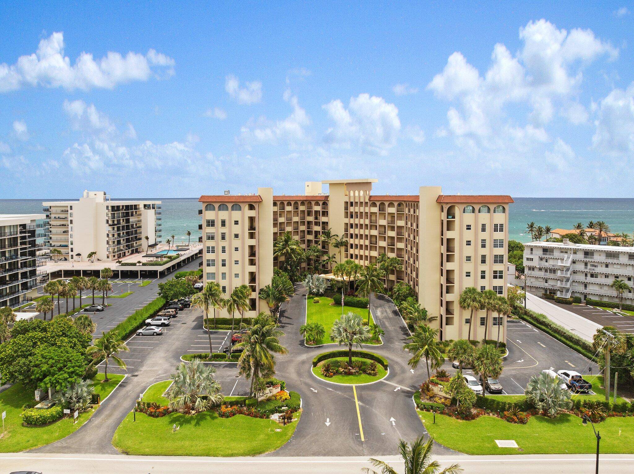 Resort like living directly on the sand at La Bonne Vie !