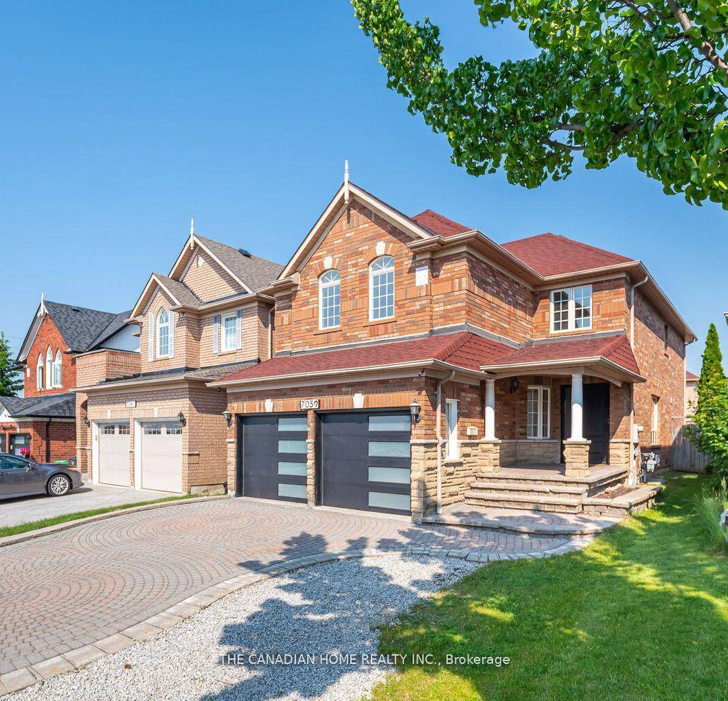 Welcome to this stunning, spacious home located in the highly sought after Meadowvale community !