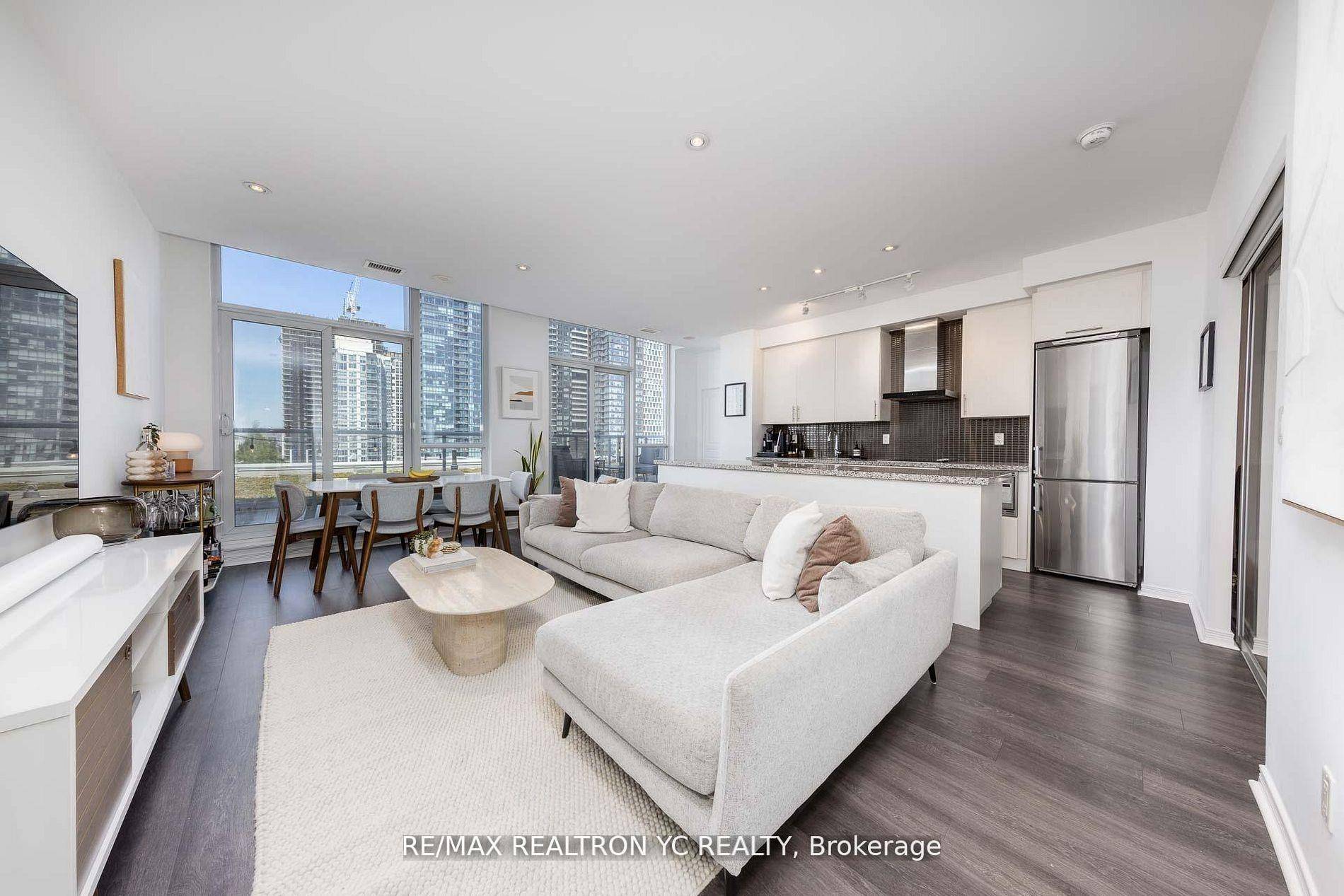 Show With Confidence ! You DON'T Want To Miss this Rare Opportunity To Rent A True Penthouse Lifestyle With No Wasted Area, Fully Open Concept Upgraded 2 Bdrm, 2.