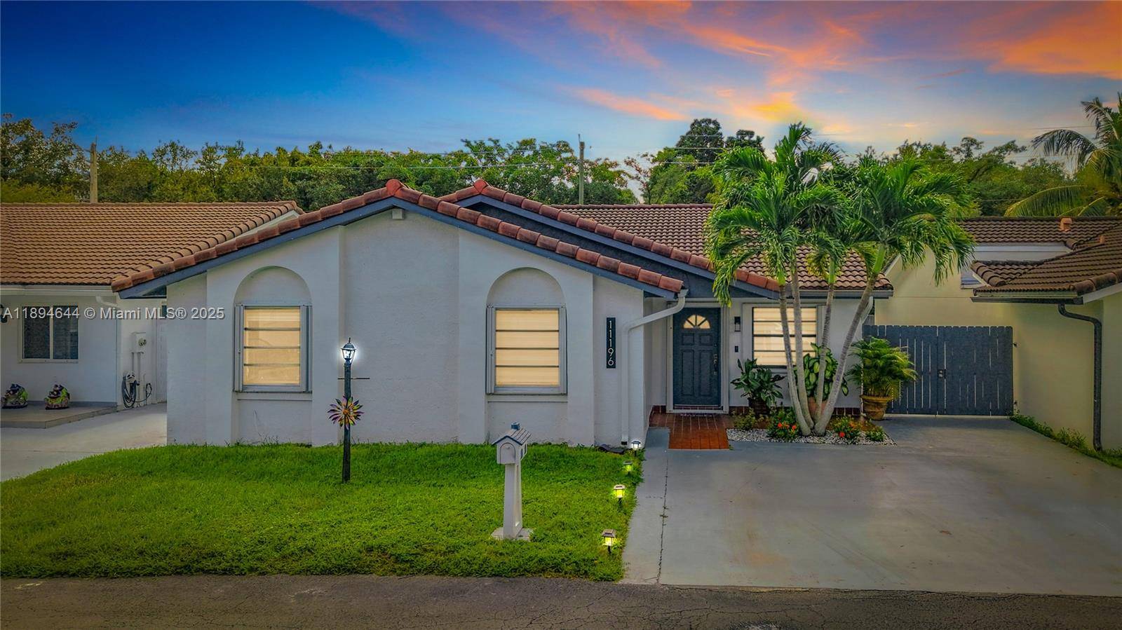 Your Dream Home Awaits ! Welcome to this beautifully renovated home, meticulously updated in 2024 with modern finishes and attention to detail throughout.