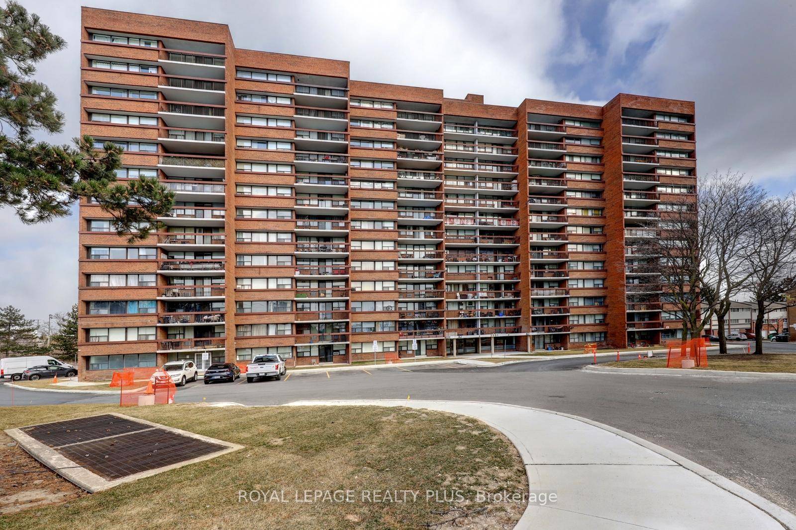 Soodland Place Welcomes you Home to your tastefully Renovated amp ; Updated 2 Bdrm ; 1 Bath unit ideally located in Erin Mills.