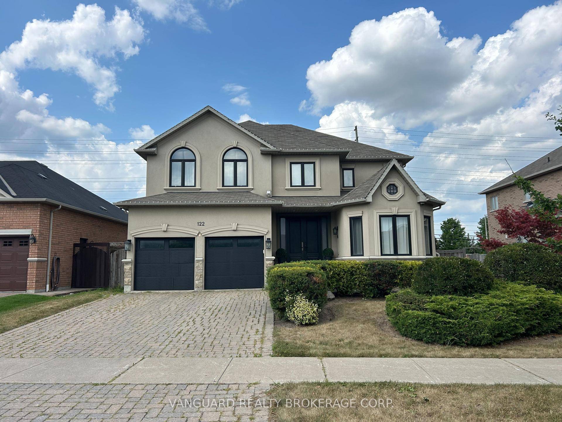 Beautiful Modern 2 Storey Available For Lease In Weston Downs.