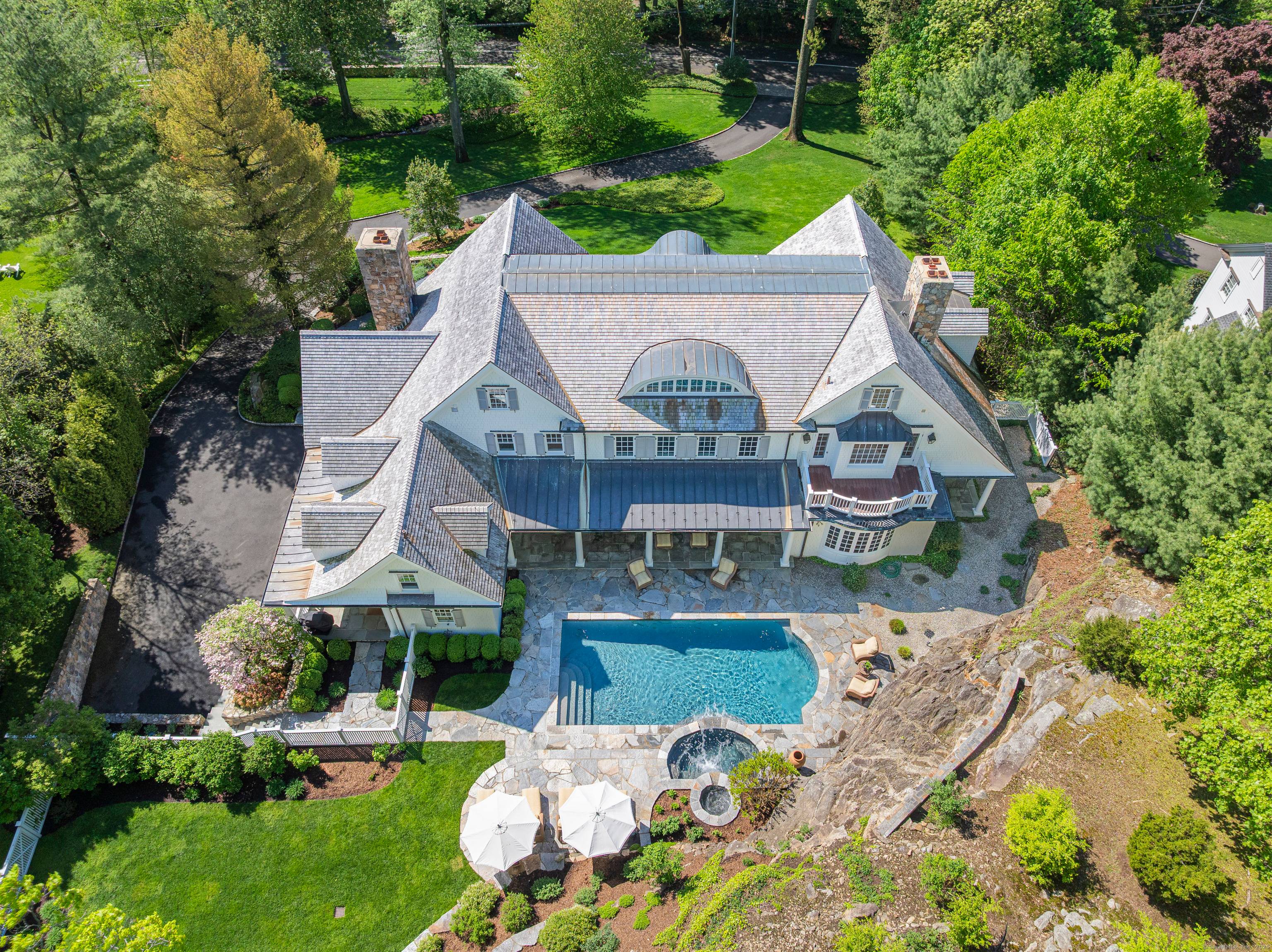 If prime location and exceptional craftsmanship are what you've been looking for, look no further than 10 Cross Road.