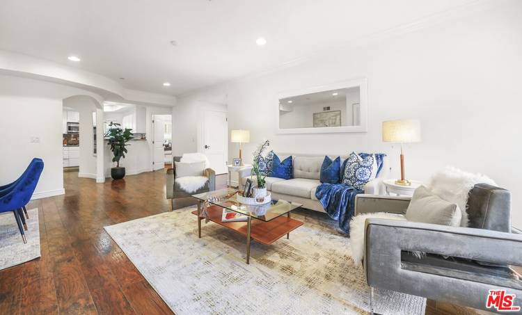 1135   Rexford Dr 3BR Beverlywood La