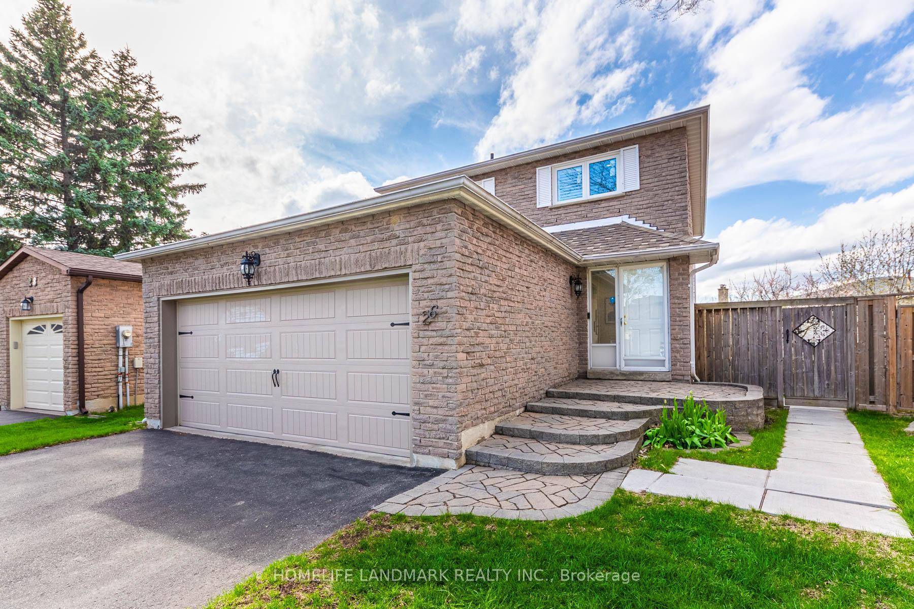 Fabulous Opportunity to live in Raymerville Community and walking distance to Top Ranked Markville SS.