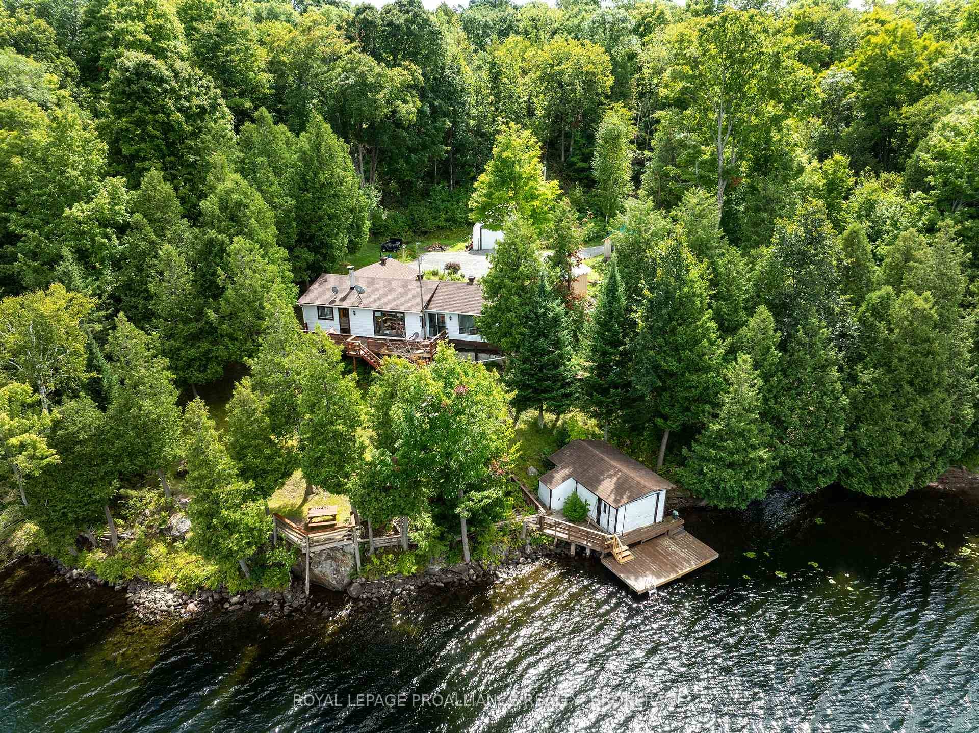 Beautiful turnkey cottage that has been well maintained and is now ready for a new family to enjoy.