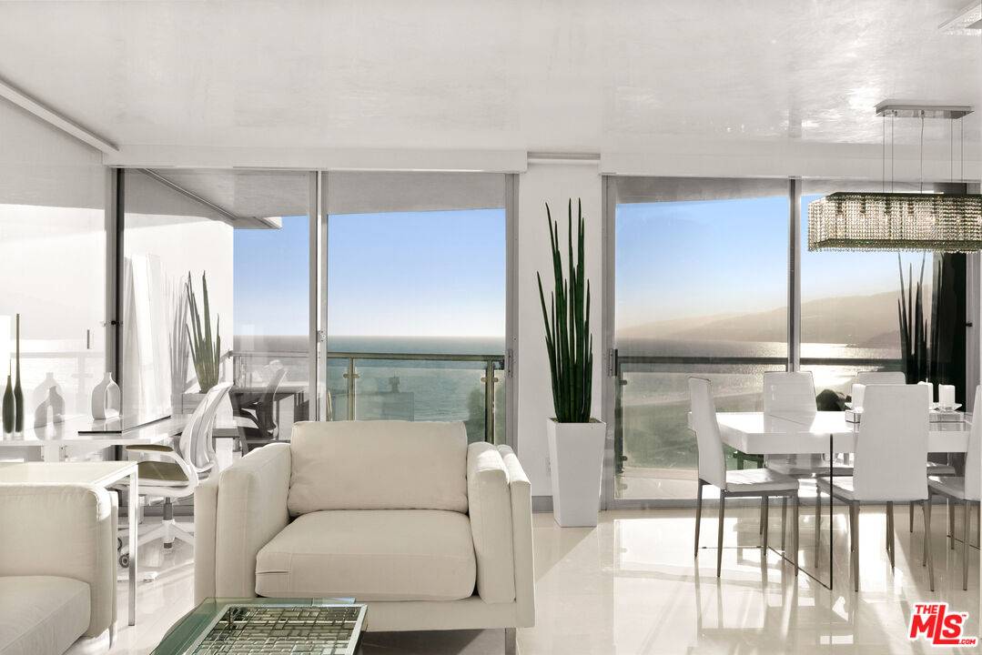 201   Ocean Ave 3BR Santa Monica La