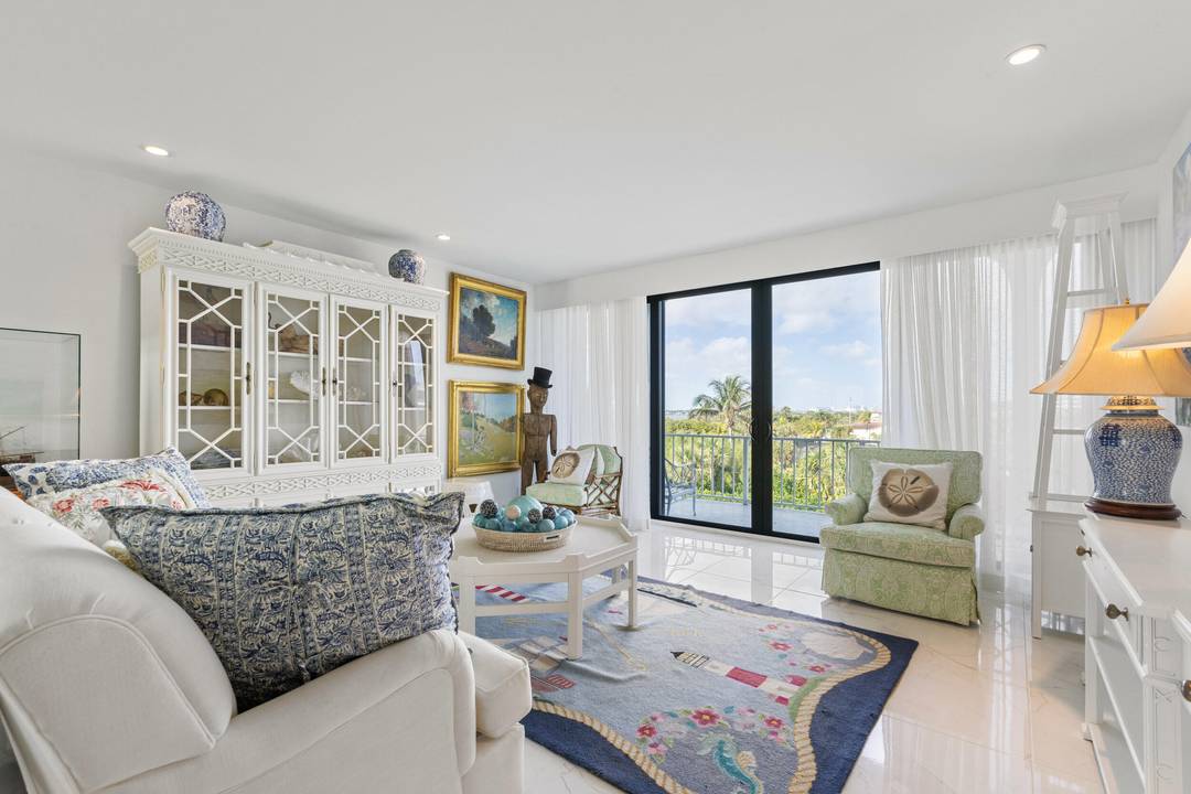 Updated North facing 2 Bedroom, 2 Bath residence at The Reef with views of Phipps Ocean Park.