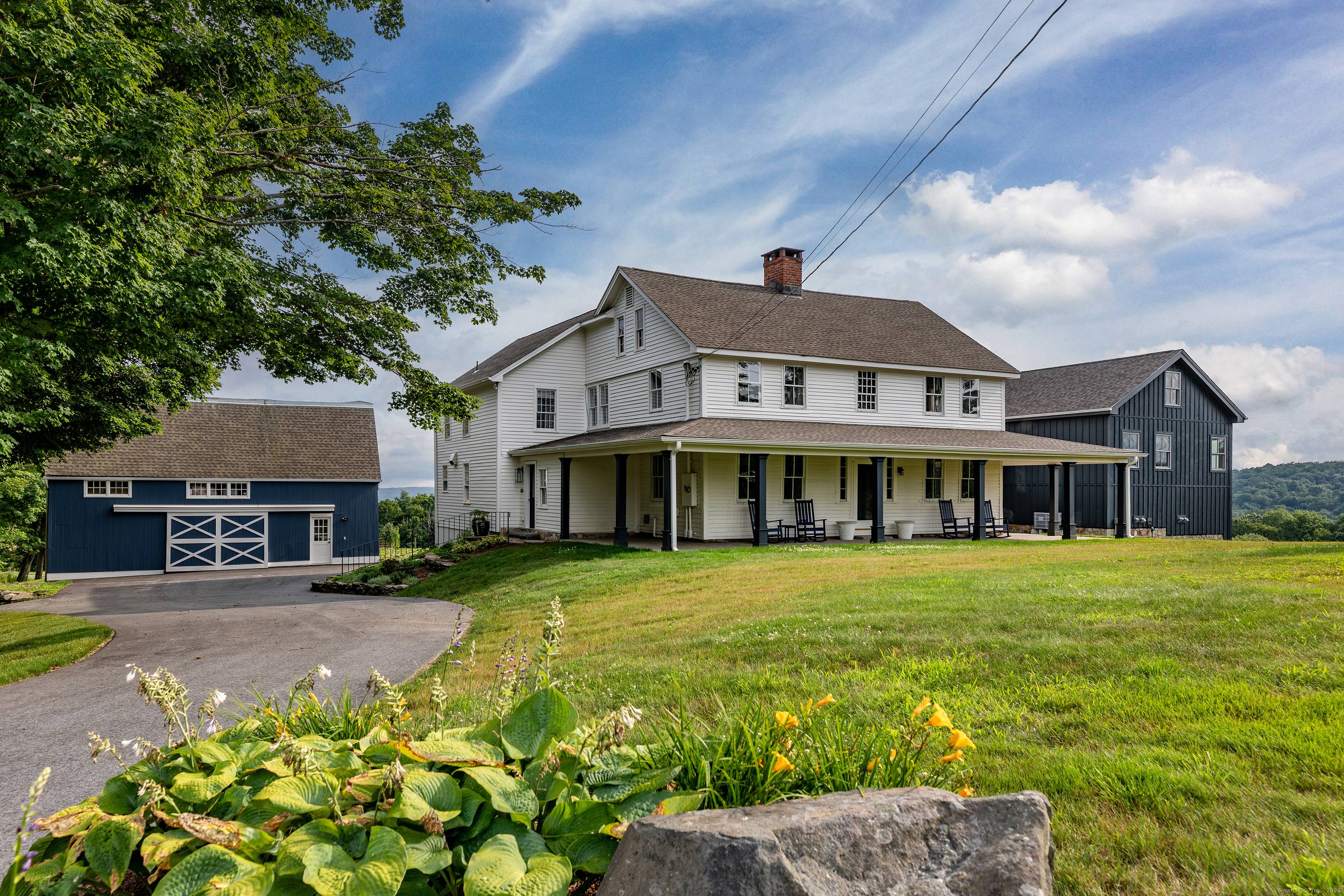 This STUNNING property is located on a dead end road with 22.
