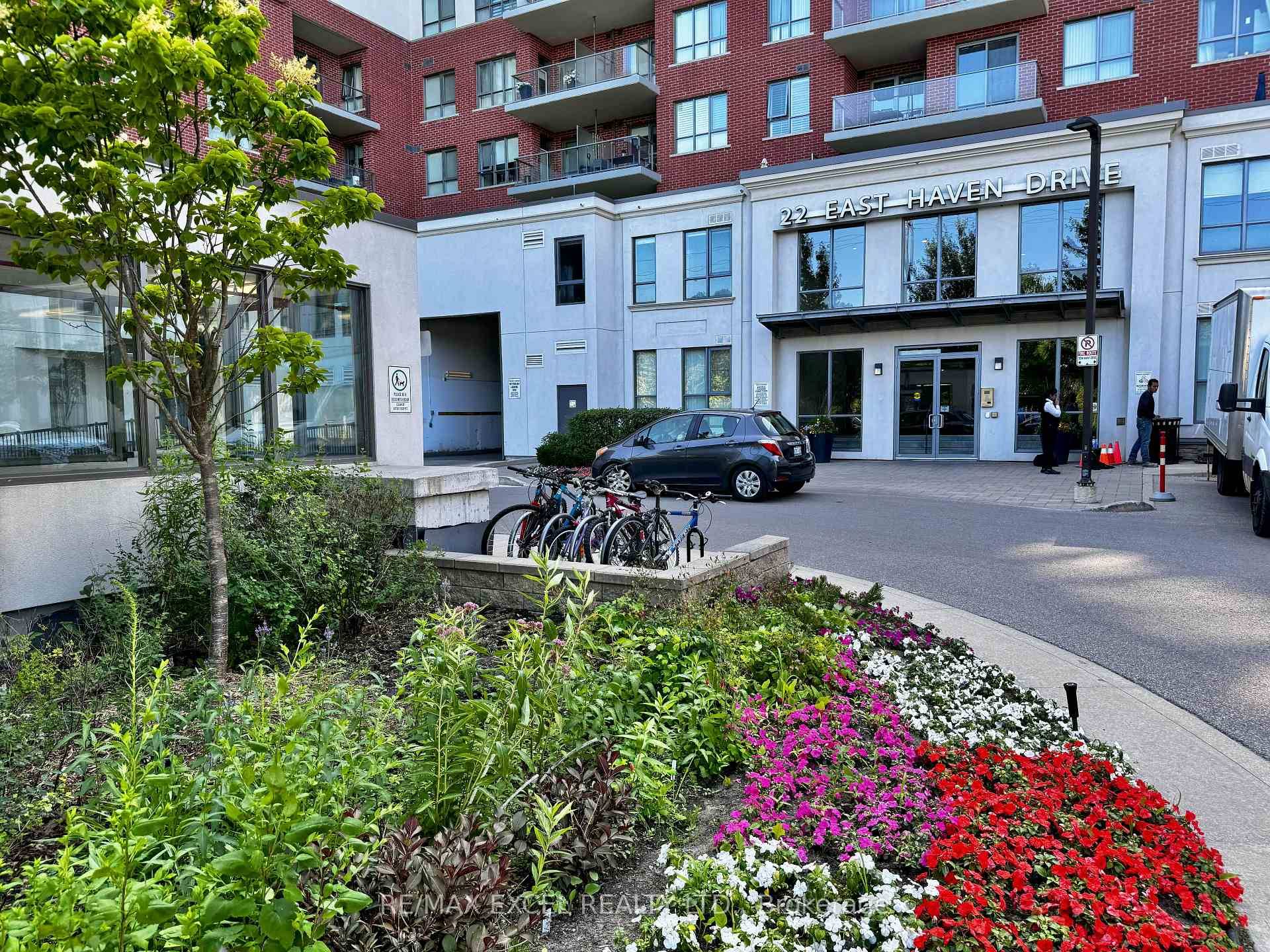 Haven on the Bluffs ! Luxury Corner Suite with Breathtaking Views !