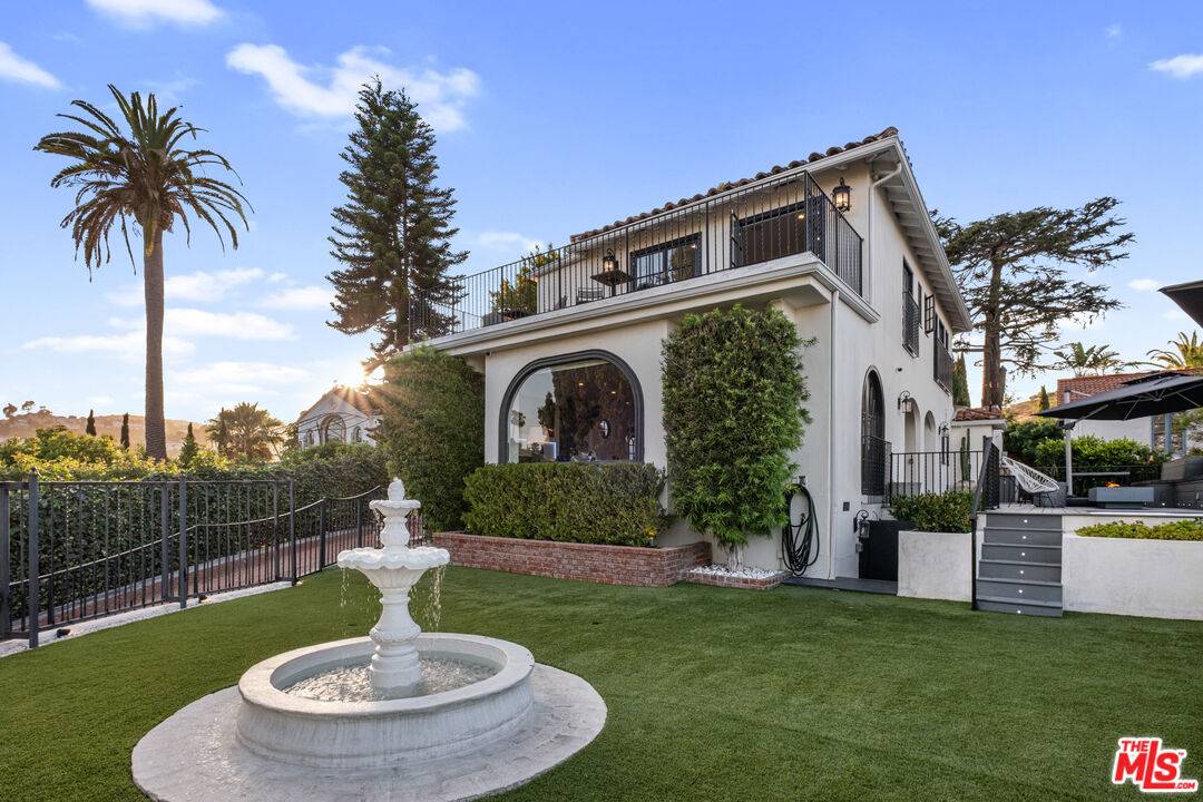 6801 Iris Cir 4BR Hollywood Hills East La