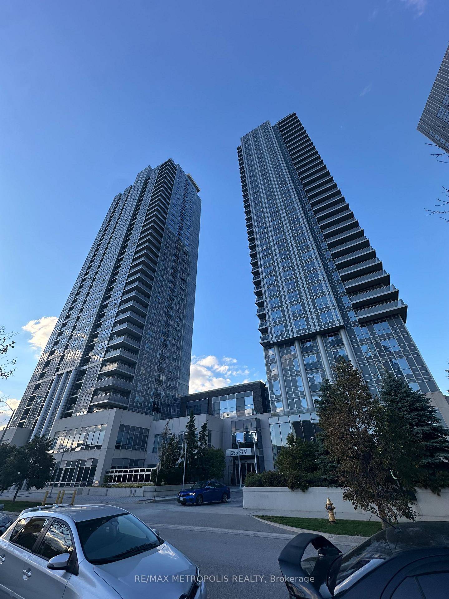 Bright and modern 1 bedroom, 1 bath condo featuring floor to ceiling windows and a Juliette balcony that brings in abundant natural light.