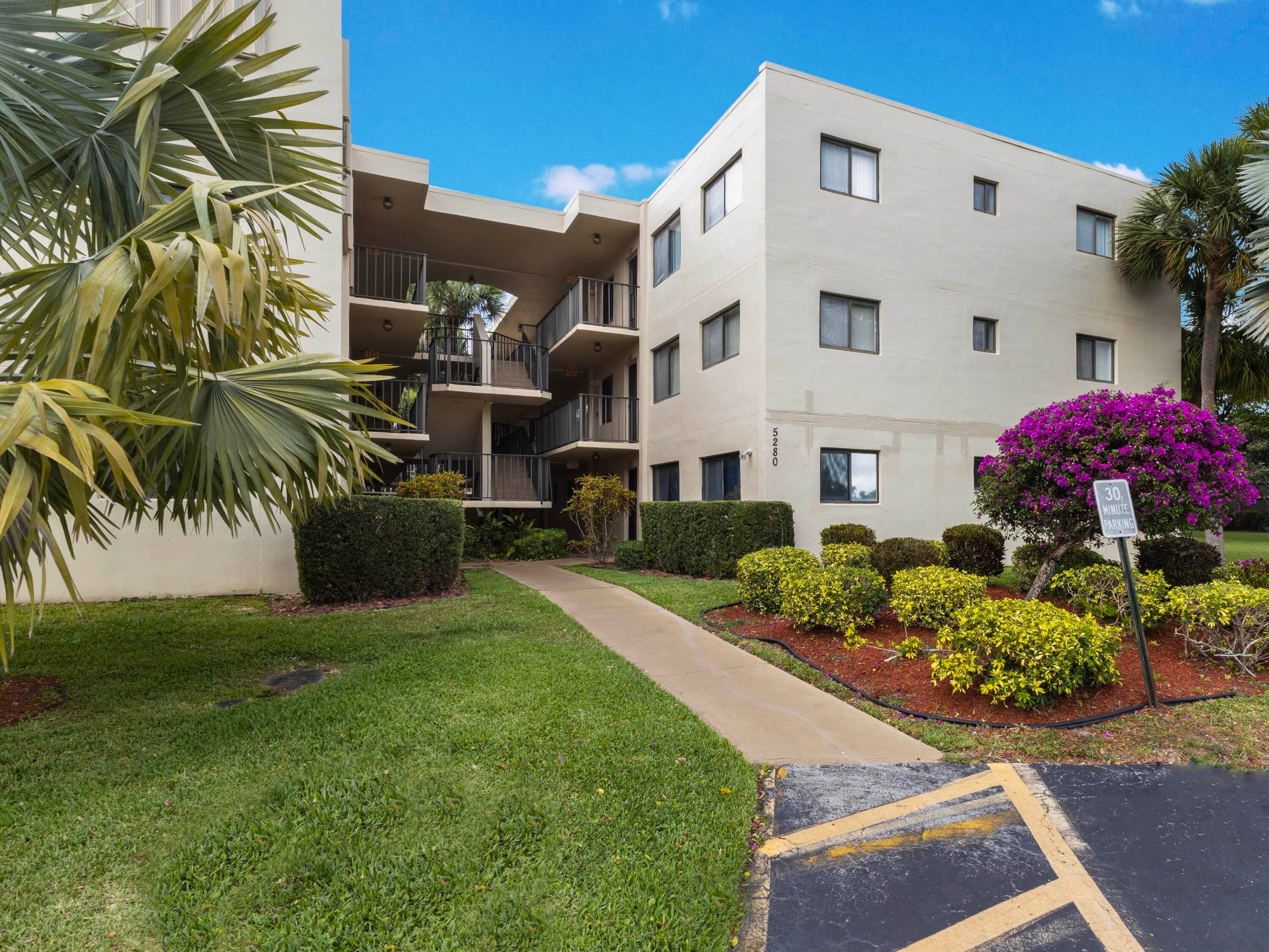 Come and see this light and bright 2 2 with a den that can be converted into a 3rd bedroom.