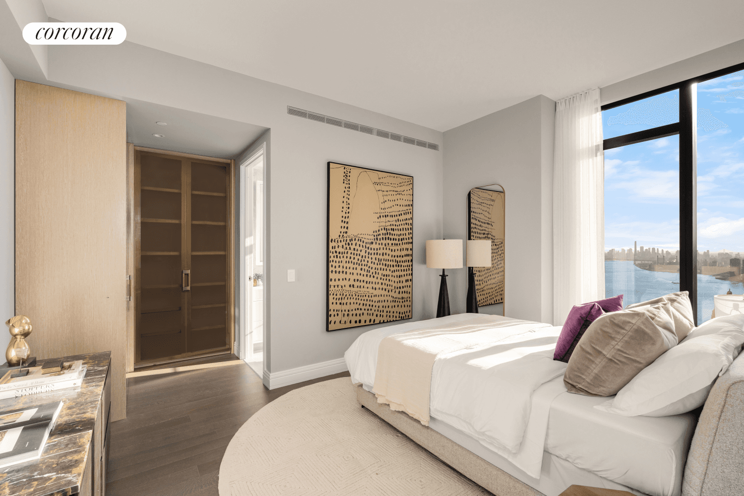 Available for immediate occupancy, Residence 53B at Sutton Tower offers expansive living and views of the east river and Manhattan's most iconic landmarks.