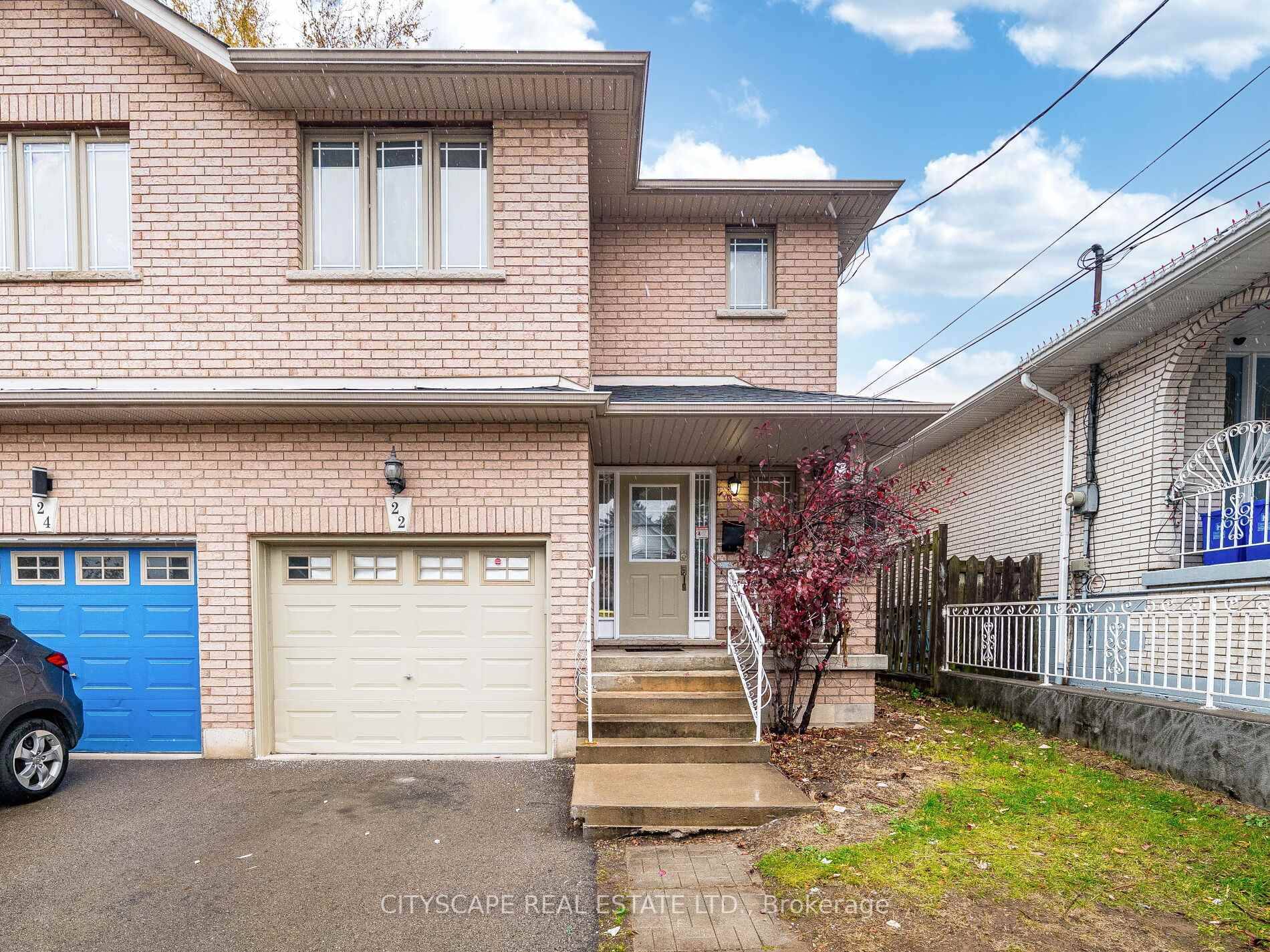 Great Location ! Absolutely Immaculate !