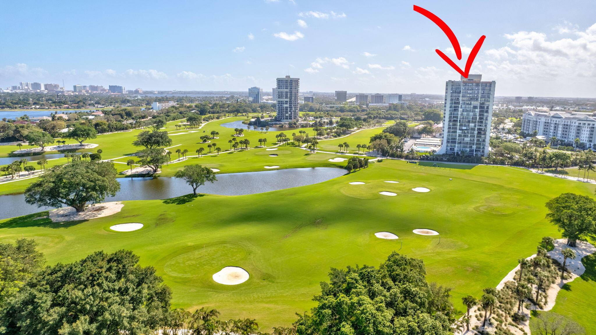 RARE, NICE 2 2 DIRECT VIEW ON THE PRESTIGIOUS PRIVATE GOLF COURSE DESIGNED BY JACK NICKLAUS WITH NO MEMBERSHIP MANDATORY IN THE GATED COMMUNITY.