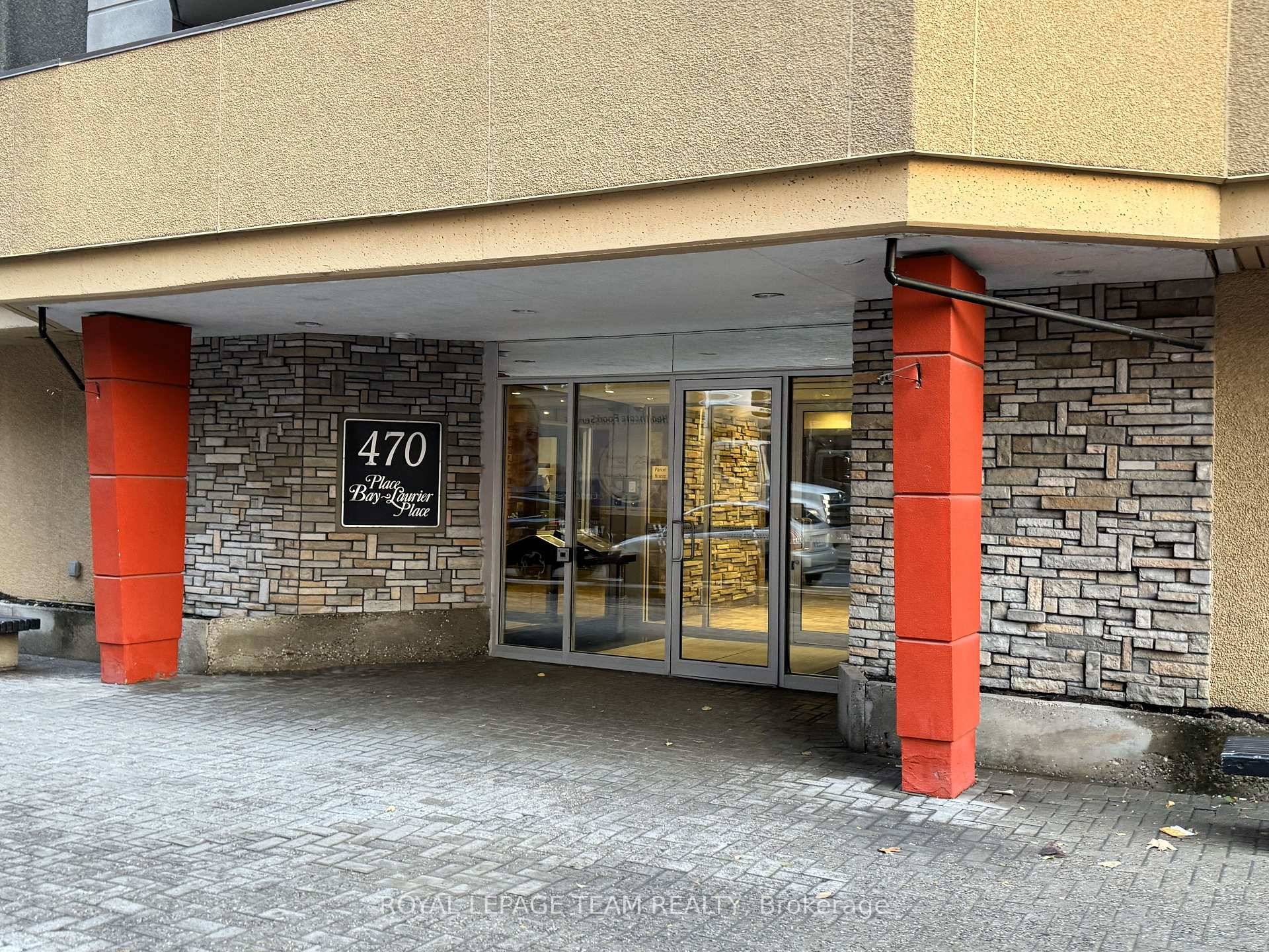 Watch the weather come in and catch the beautiful sunset skies from this large 2 bed, 1.