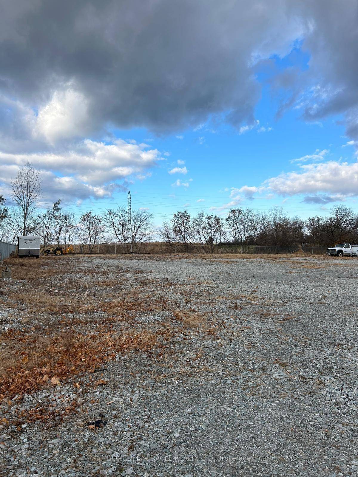 This is a rare opportunity to lease a fully service 40, 000 square feet fenced lot in a Prime are of Thorold.