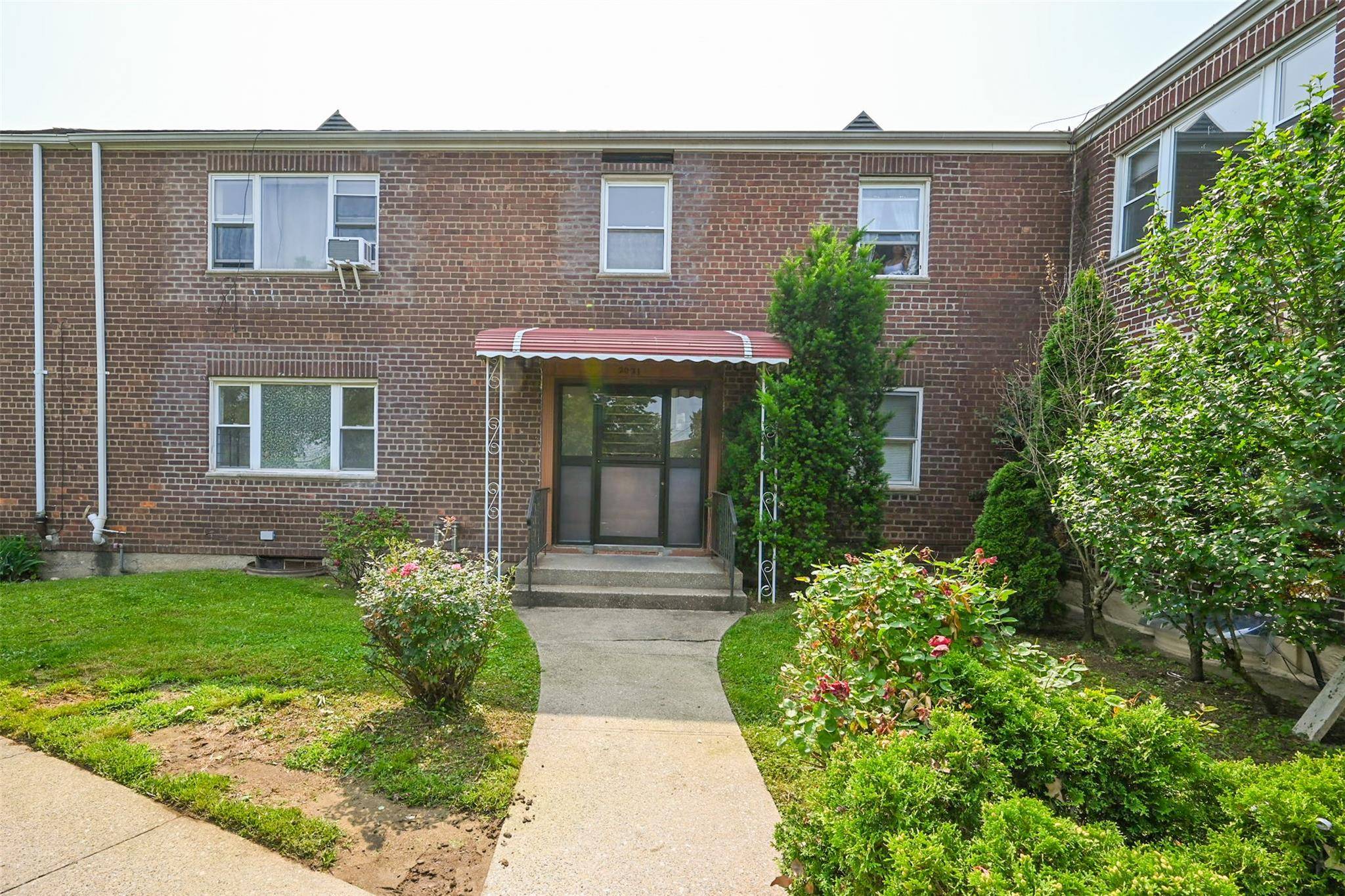 Whitestone 4 Family Prime Investment Opportunity !