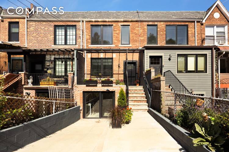 Sunday Showing Cancelled Architect Designed Parkside Home in Williamsburg Welcome to elevated contemporary living in Williamsburg, Brooklyn.
