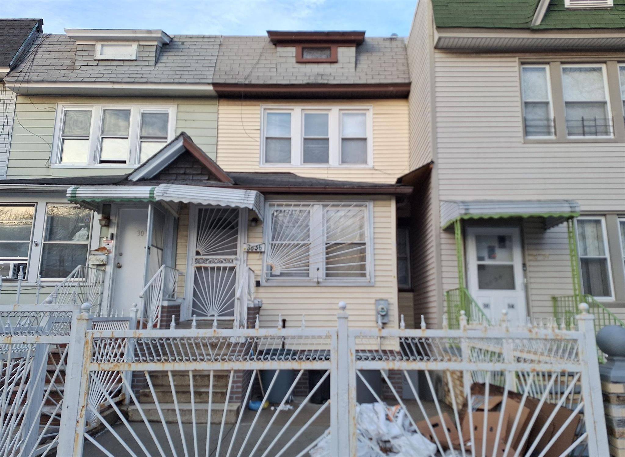 This Colonial Style Home Features 3 Bedrooms, 2 Full Baths, Formal Dining Room amp ; 1 Car Garage.